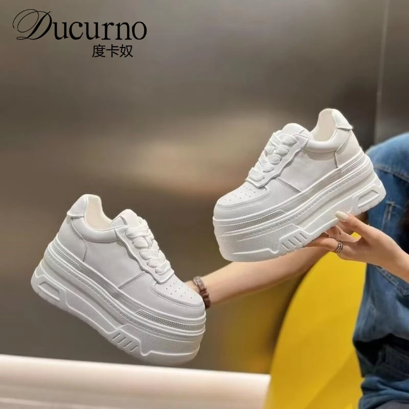 休闲小白鞋女增高2024春秋新款松糕厚底板鞋欧货8cm老爹鞋女