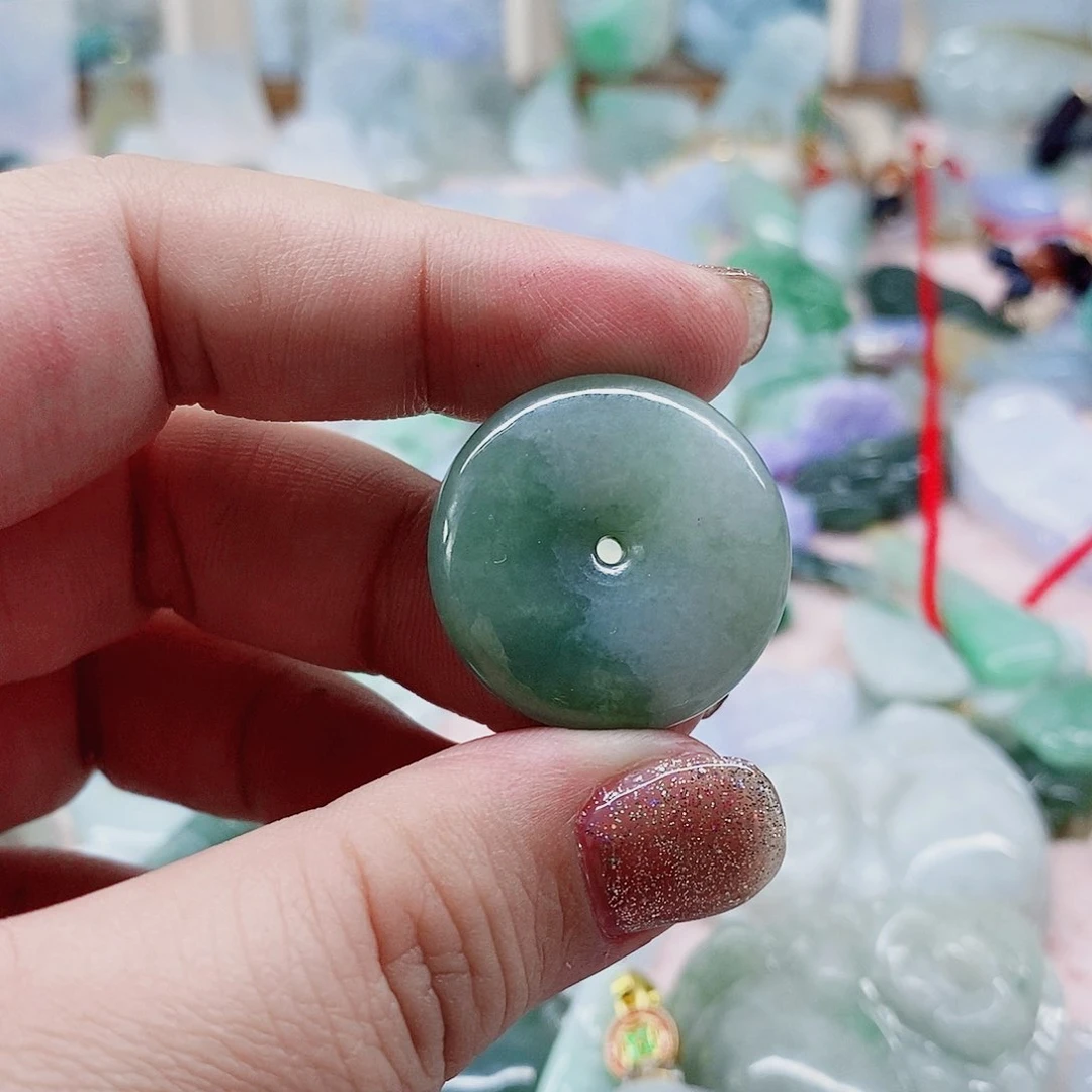 颈饰未镶嵌翡翠天然