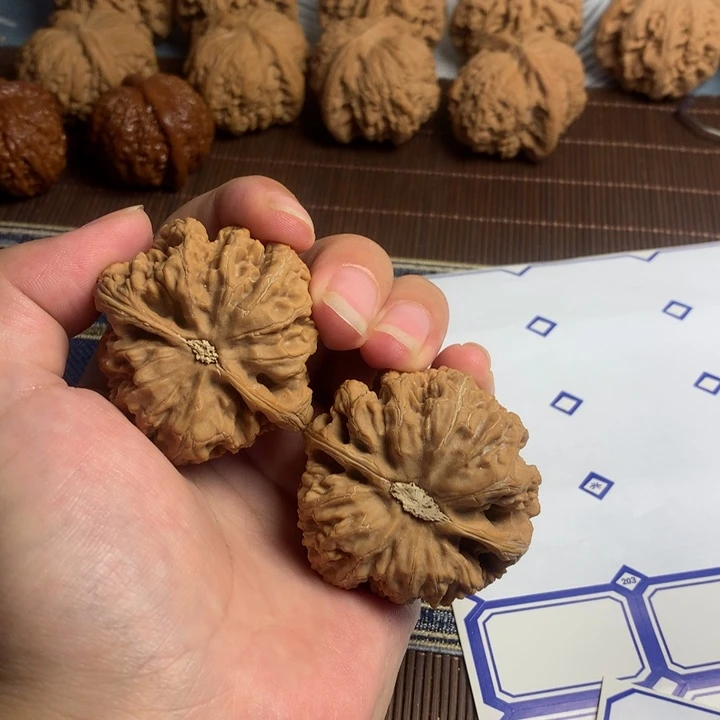 吊坠文玩核桃小*儿
