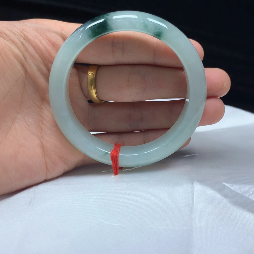 翡翠未镶嵌手镯（圆镯）55.2