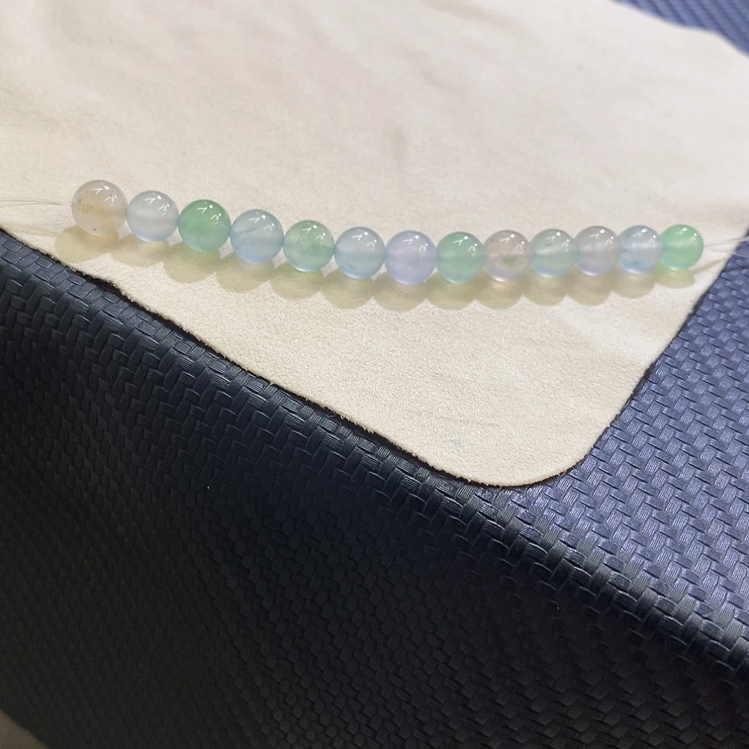 翡翠未镶嵌挂件一组珠珠