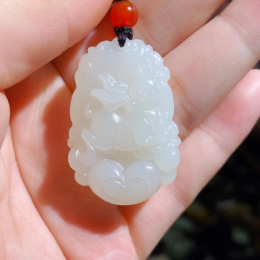 颈饰未镶嵌和田玉