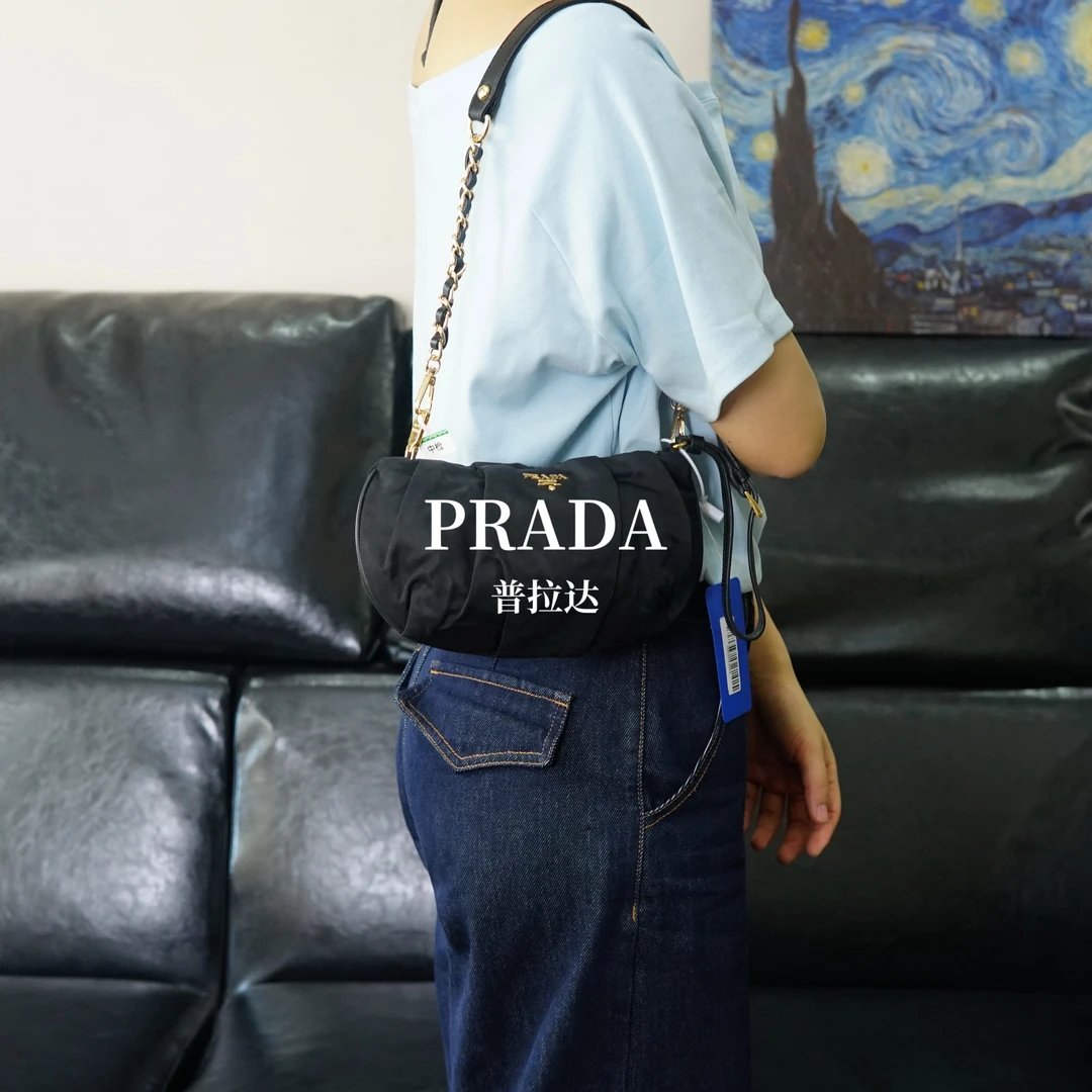 95新 Prada/普拉达 黑色豌豆包/F3EE05523002/3002
