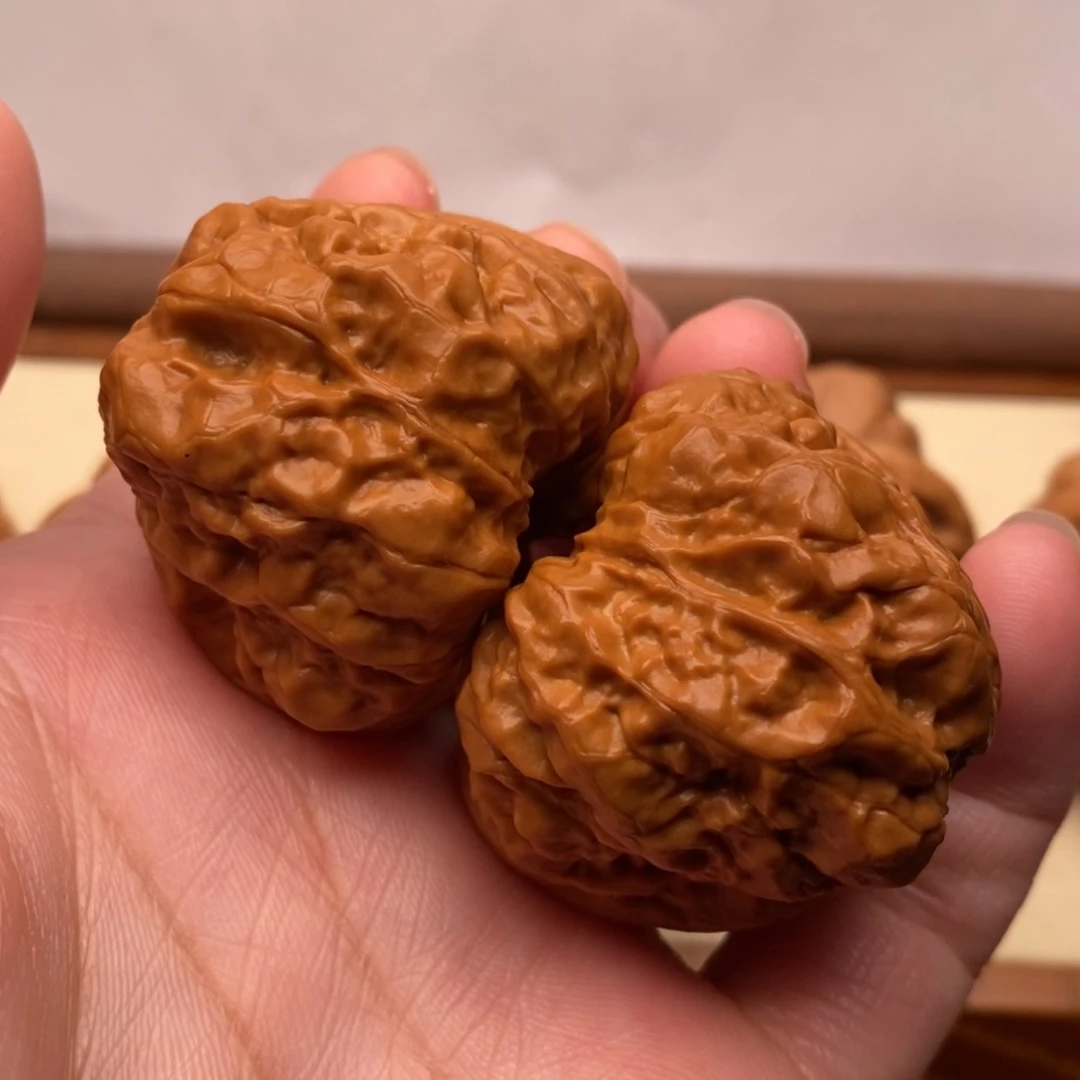 【闪购商品】把件文玩核桃边38左右