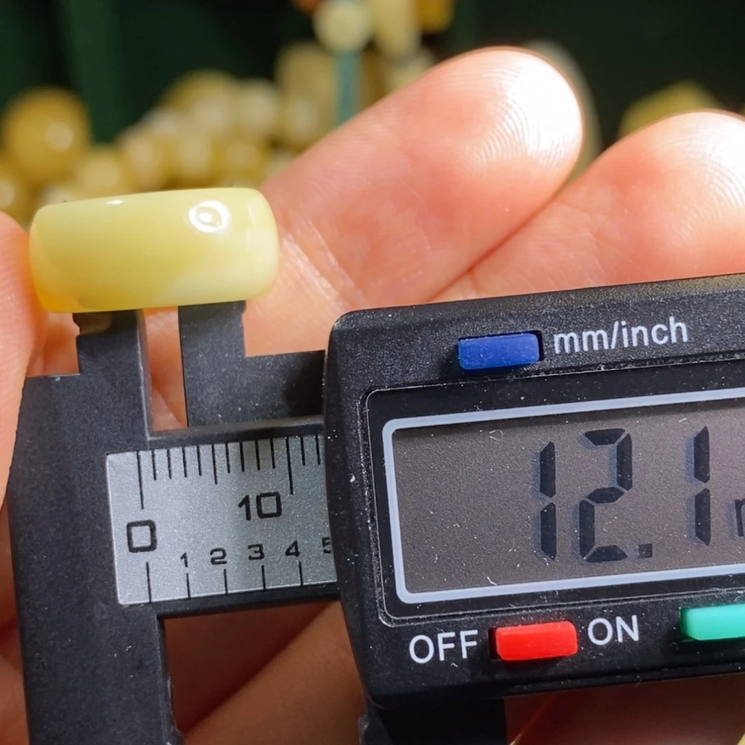 蜜蜡未镶嵌裸石配饰