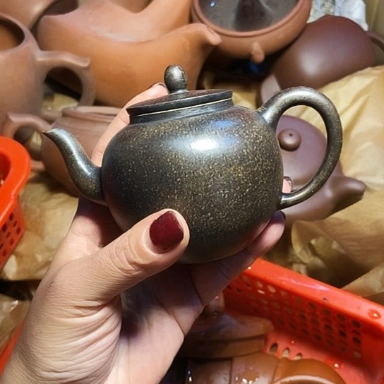 手工制作宜兴紫砂壶