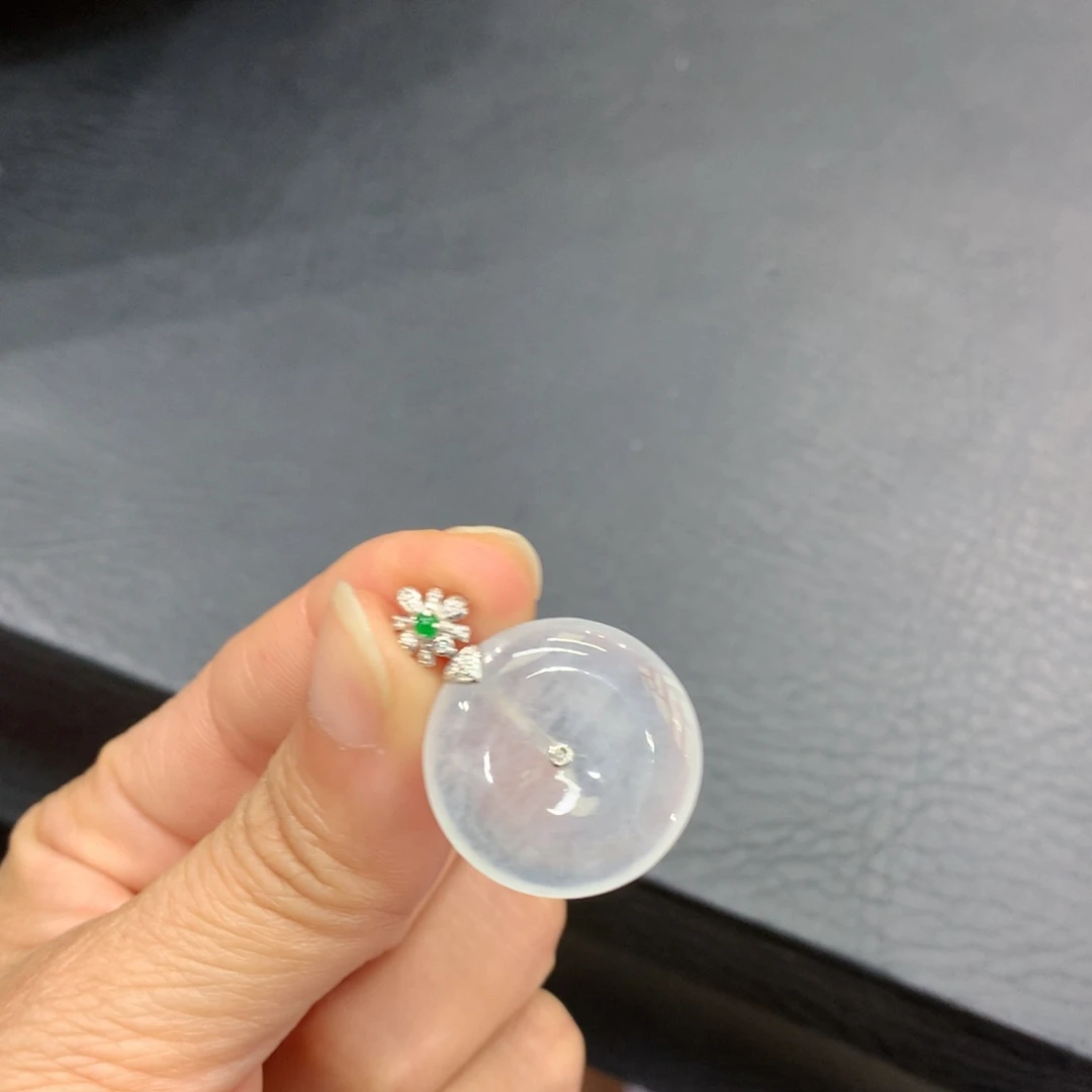 吊坠(不含链)18K金镶嵌翡翠