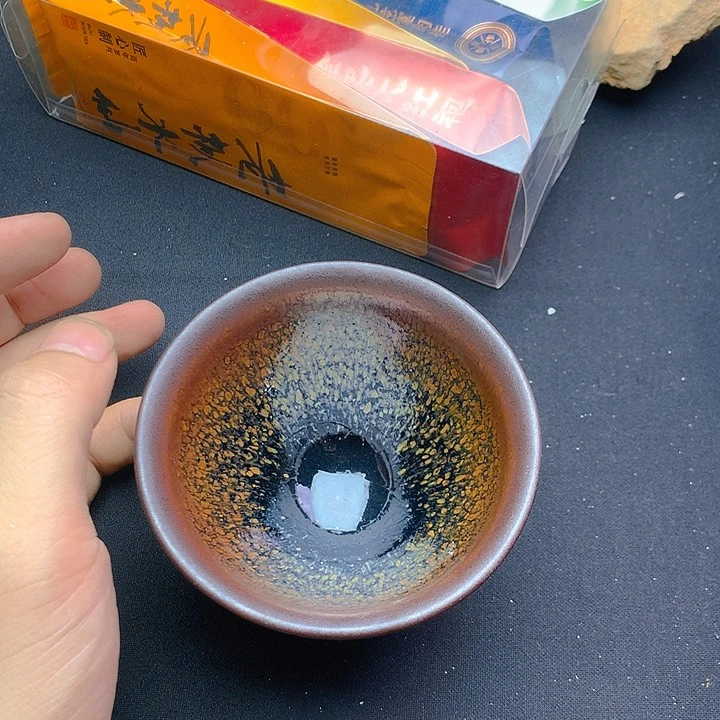 茶盏哈哈红男绿女斤斤计较