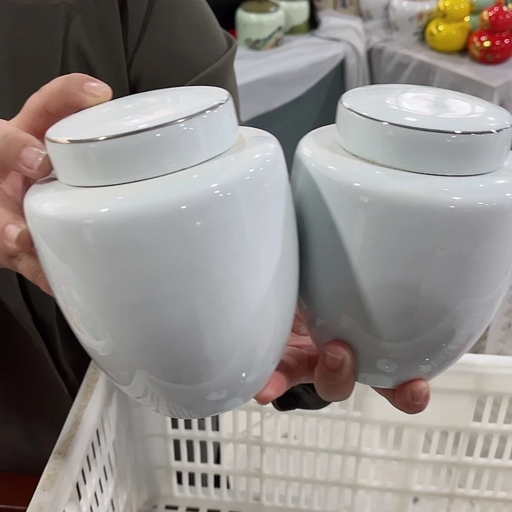 各种高档陶瓷茶叶罐储物罐