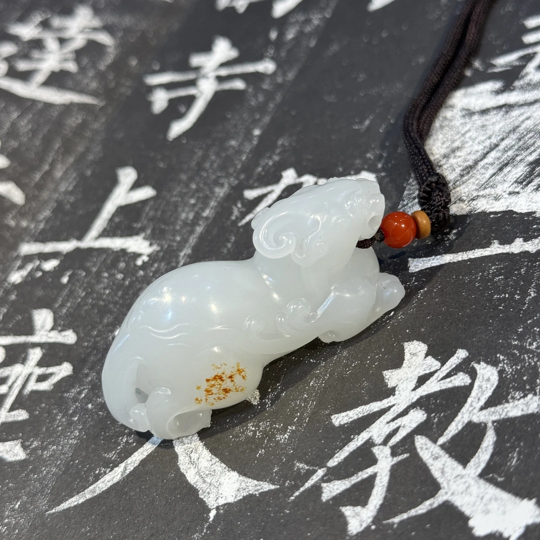 【鑫阳珠宝】俄料和田玉福牛和田玉吊坠53.2克