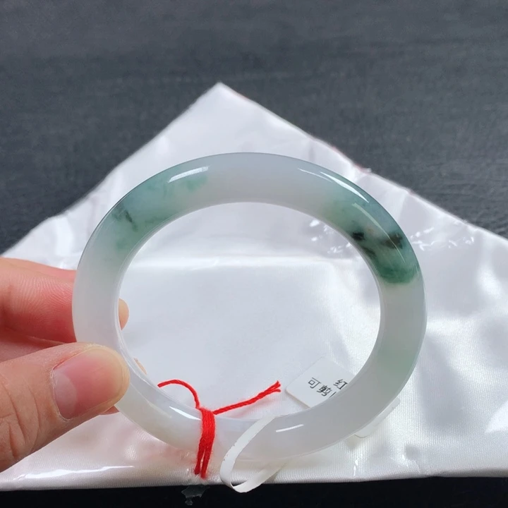 翡翠未镶嵌手镯（圆镯）55圈