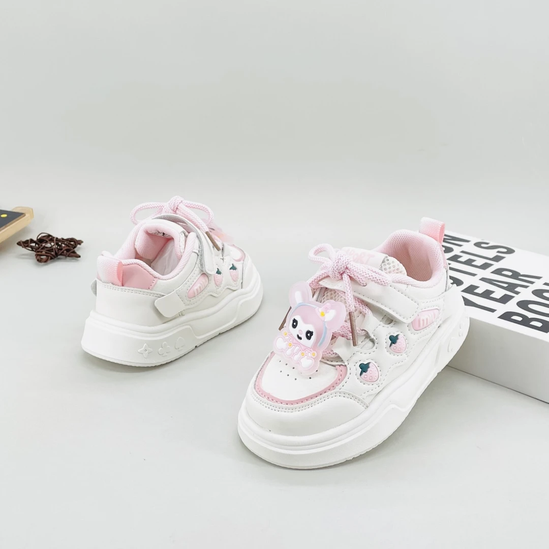 辛巴的荣耀春秋季百搭小白鞋轻便软底运动鞋女童春季板鞋透气女