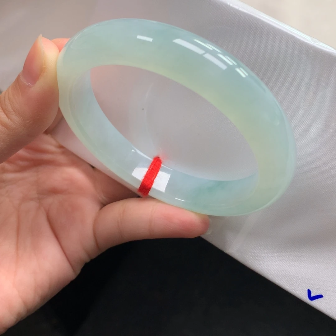 翡翠未镶嵌手镯33号58正甜绿底（完美大圈口小万必入）