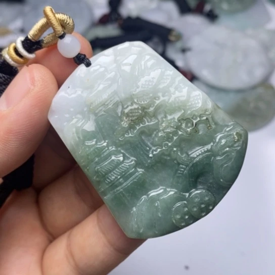 翡翠未镶嵌颈饰翡翠