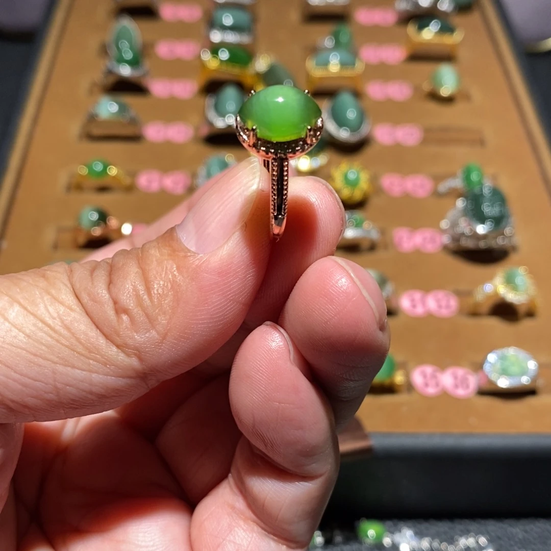 和田玉未镶嵌戒指