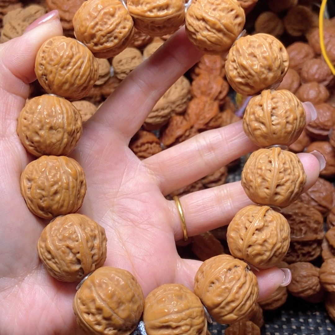 *****吊坠桃核光头足球