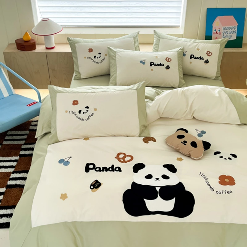 孙大漂亮【一生全棉系列】全棉拼角贴绒绣四件套 咖啡熊猫屋 bb 046