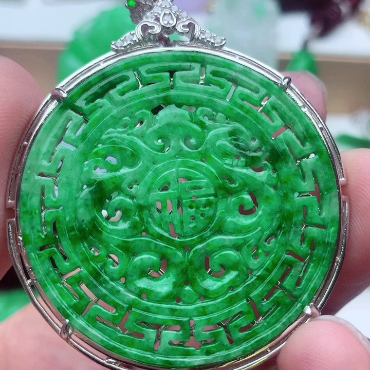 吊坠(不含链)未镶嵌翡翠