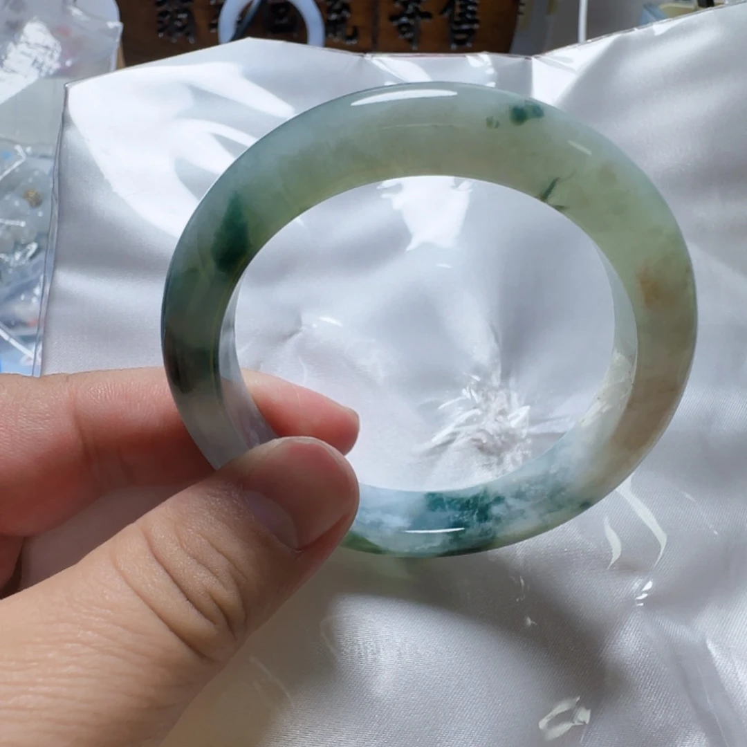 翡翠未镶嵌手镯翡翠