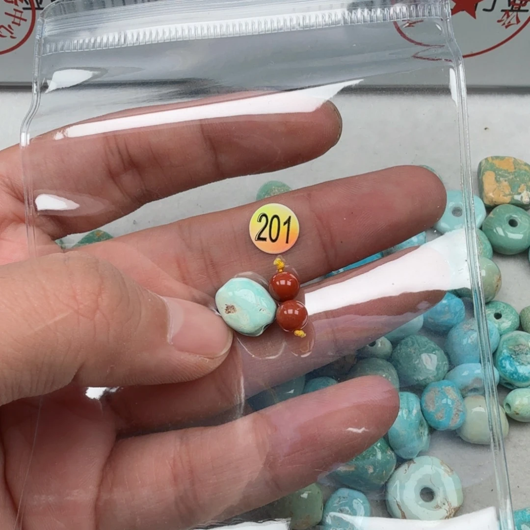 南红玛瑙未镶嵌珠宝奇石