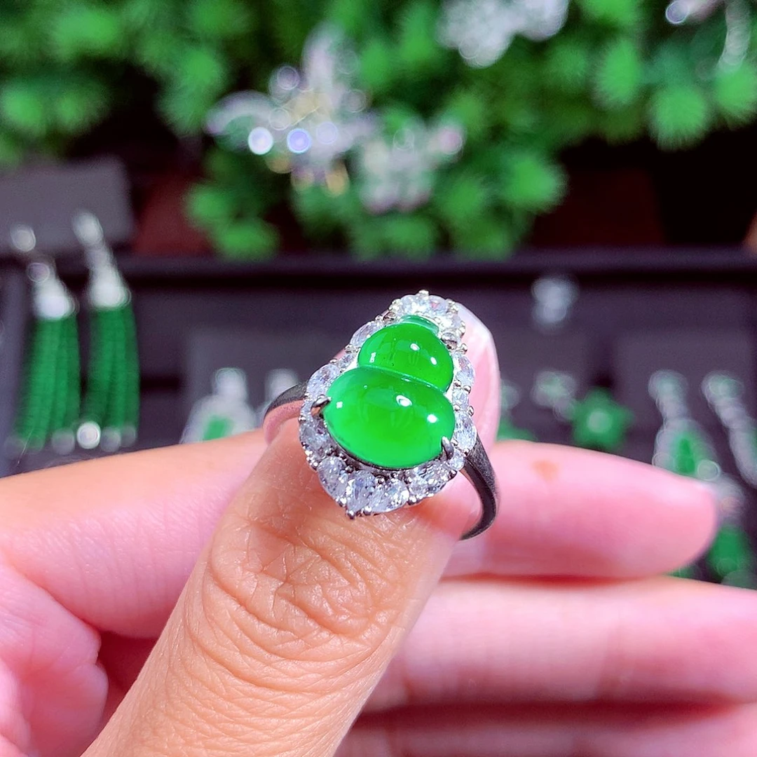 颈饰未镶嵌翡翠天然