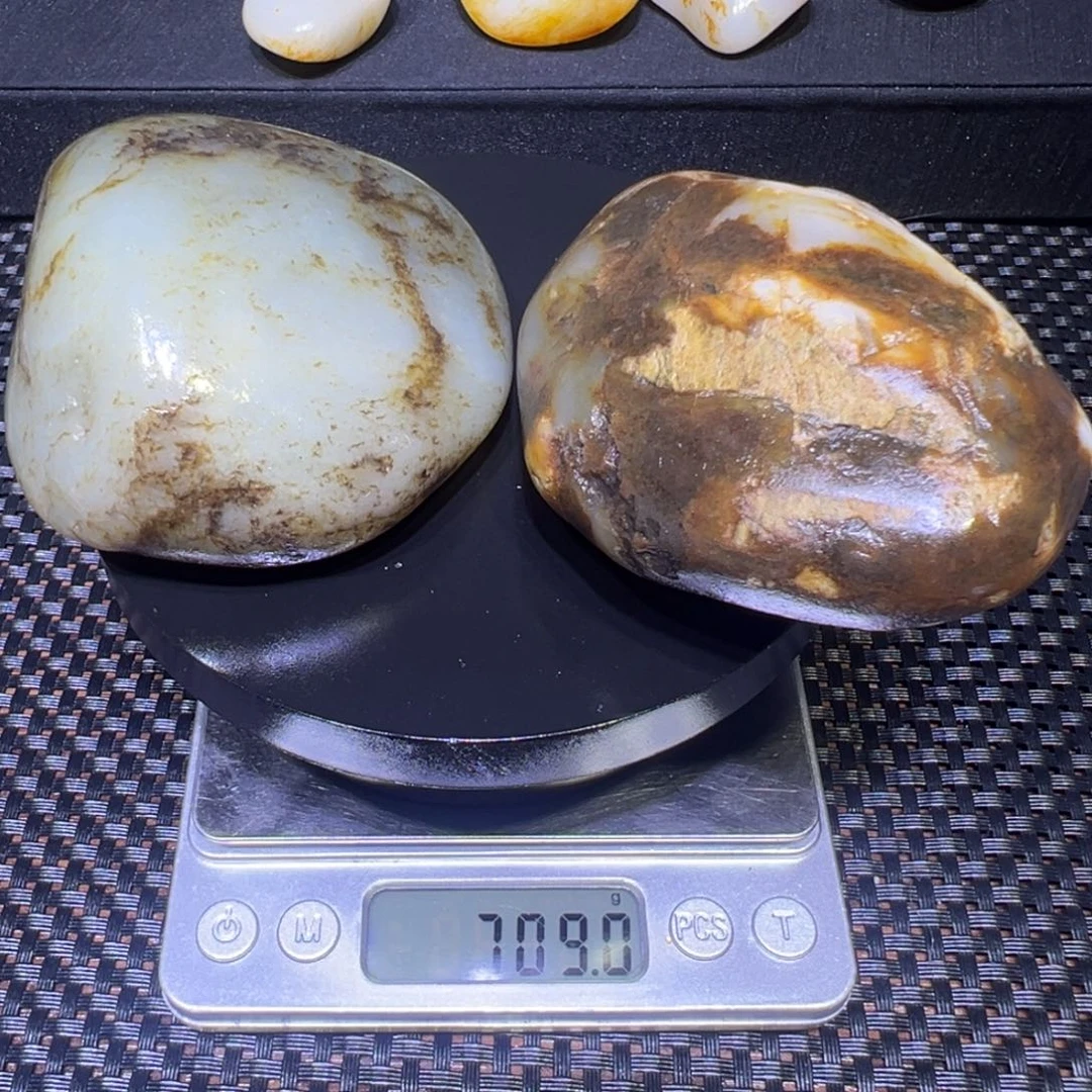 和田玉（子料）未镶嵌吊坠(不含链)709克