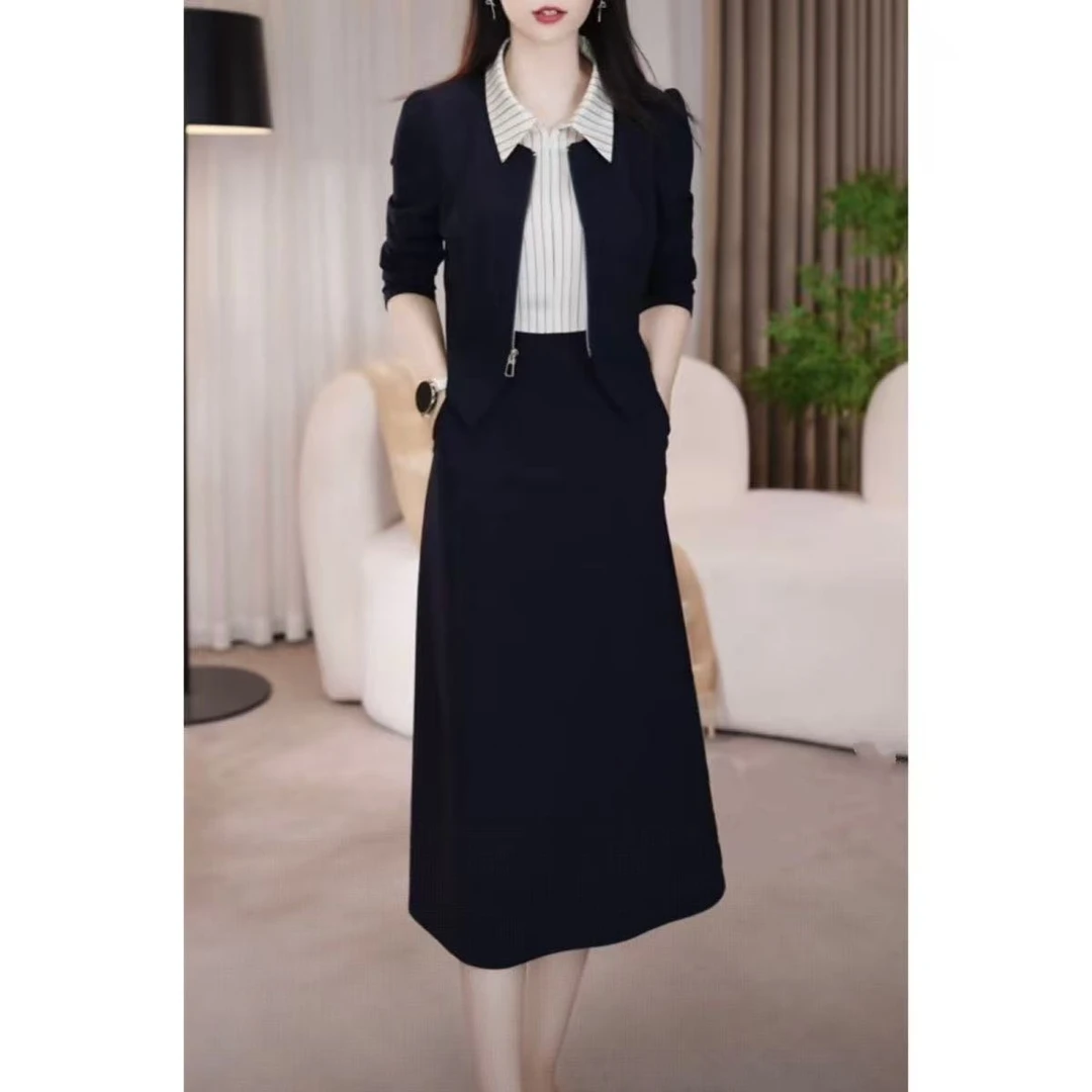 显瘦气质轻奢时尚设计翻领长袖连衣裙秋季藏蓝色法式收腰显瘦气质