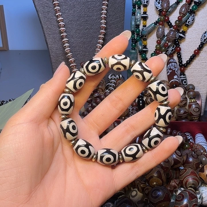 泽***霖玛瑙/玉髓未镶嵌颈饰