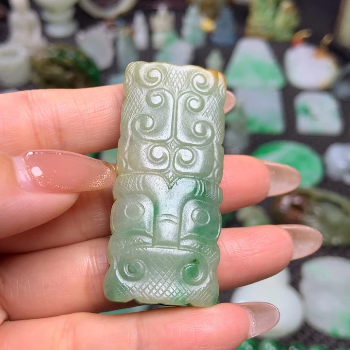 翡翠挂件未镶嵌清