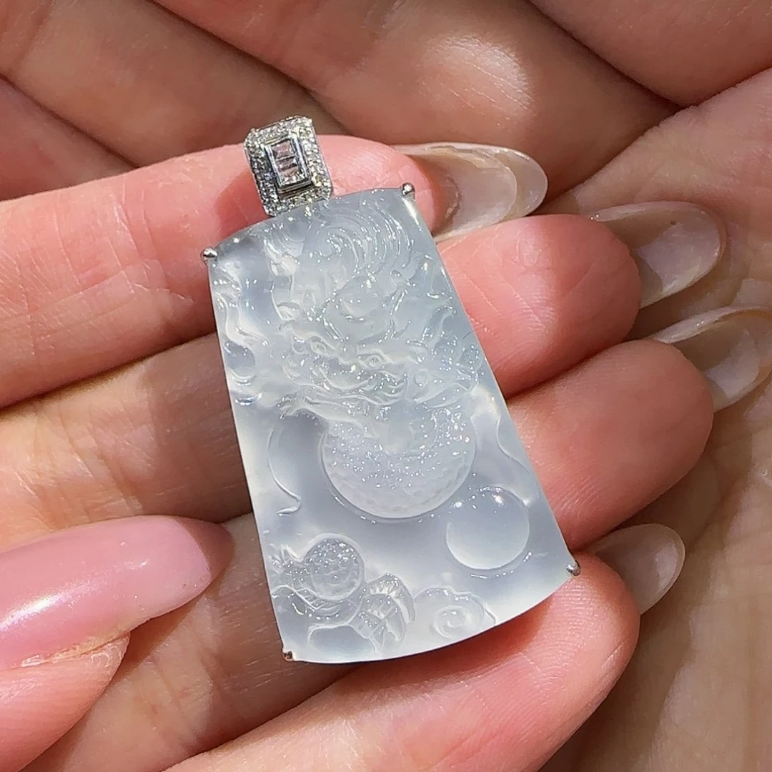 【闪购商品】颈饰18K金镶嵌翡翠淼**咪天然A货翡翠