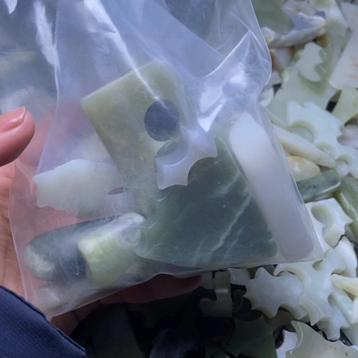 和田玉珠宝半成品未镶嵌毛*丛