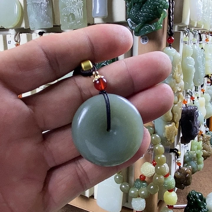 和田玉（糖玉）未镶嵌颈饰
