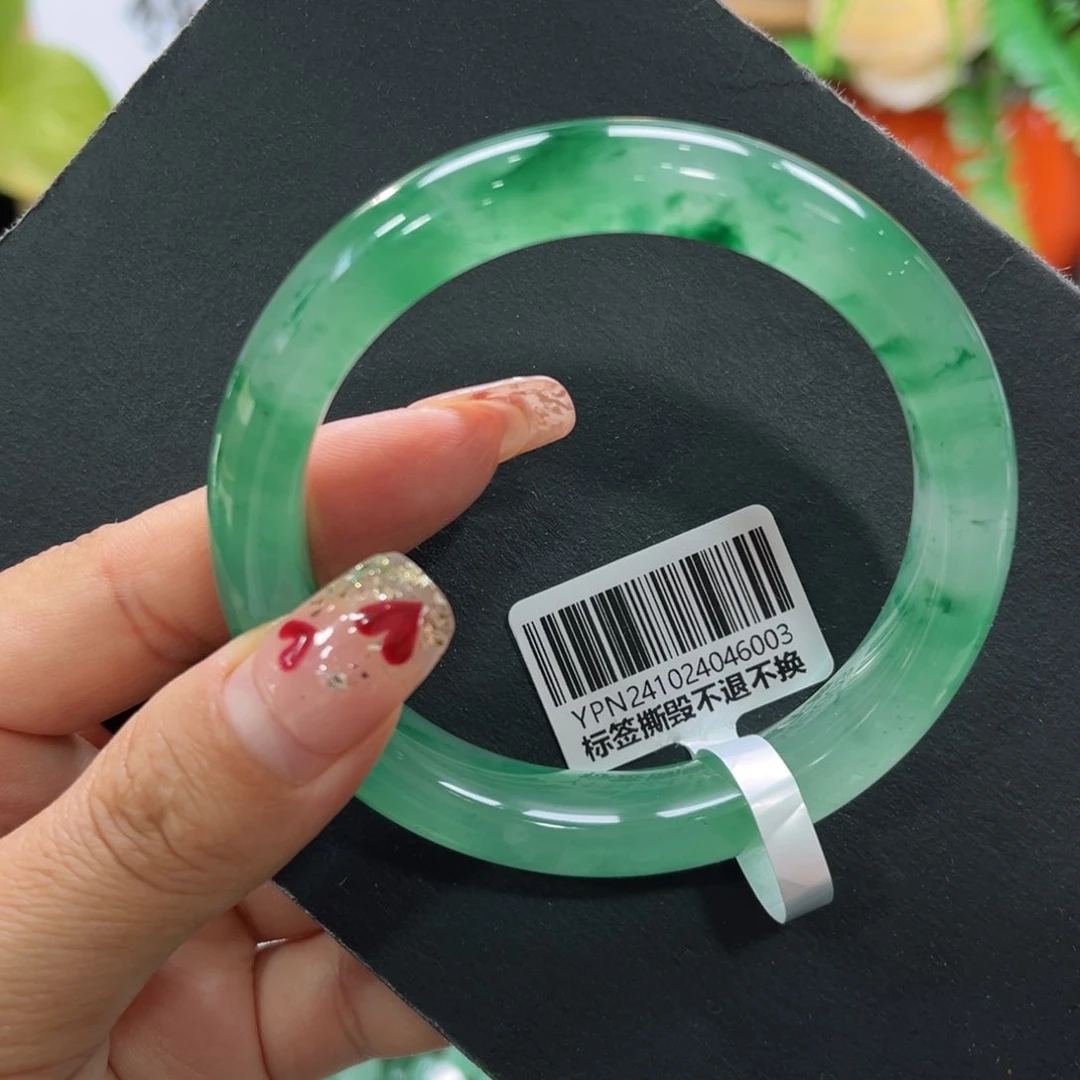 石英质玉手镯未镶嵌➕周周58