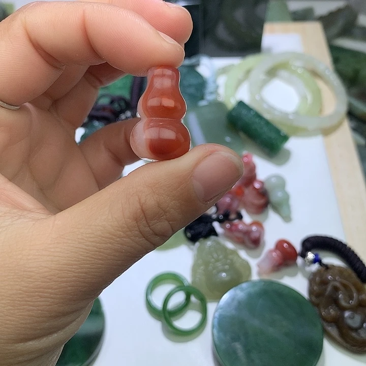 你***格和田玉（糖玉）未镶嵌珠宝半成品