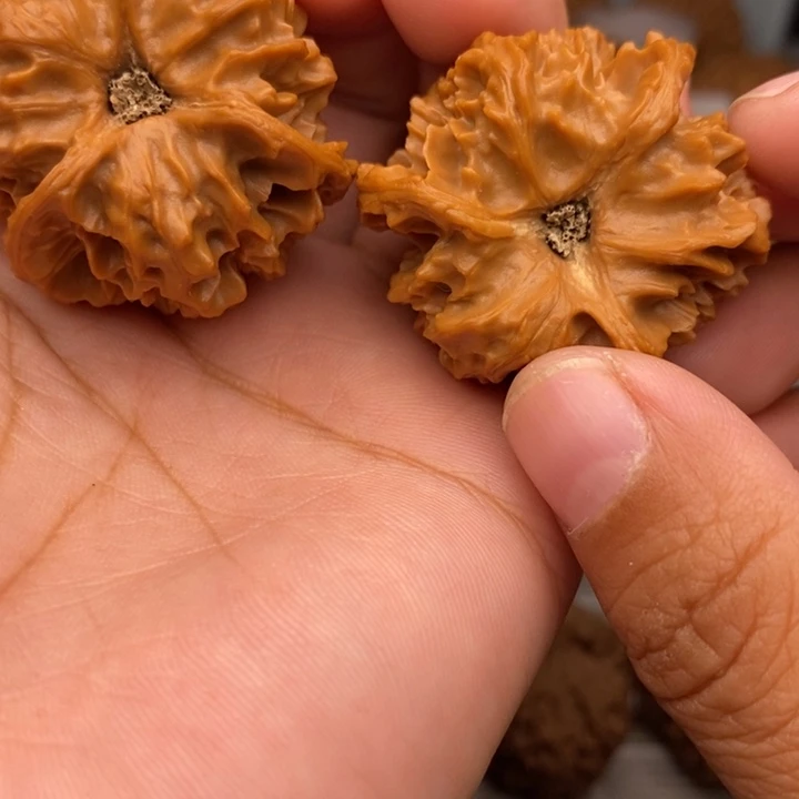 吊坠文玩核桃三棱