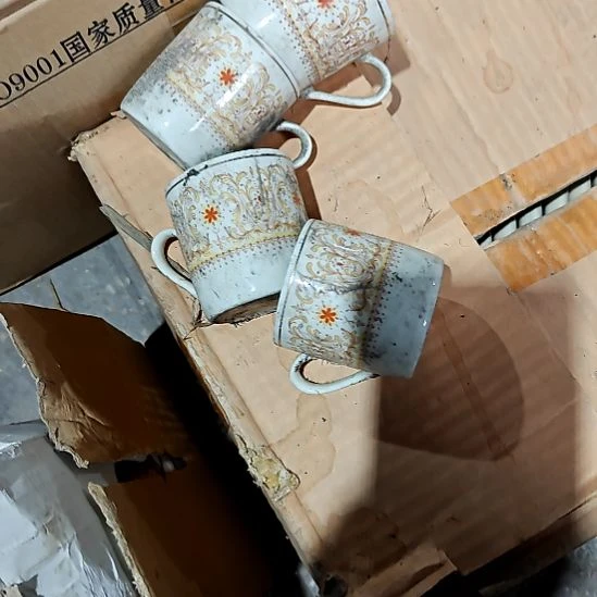 陶瓷盘子碗啥都有