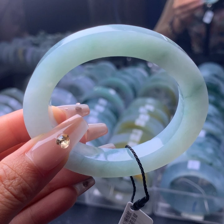 未镶嵌52-57贵妃定制翡翠