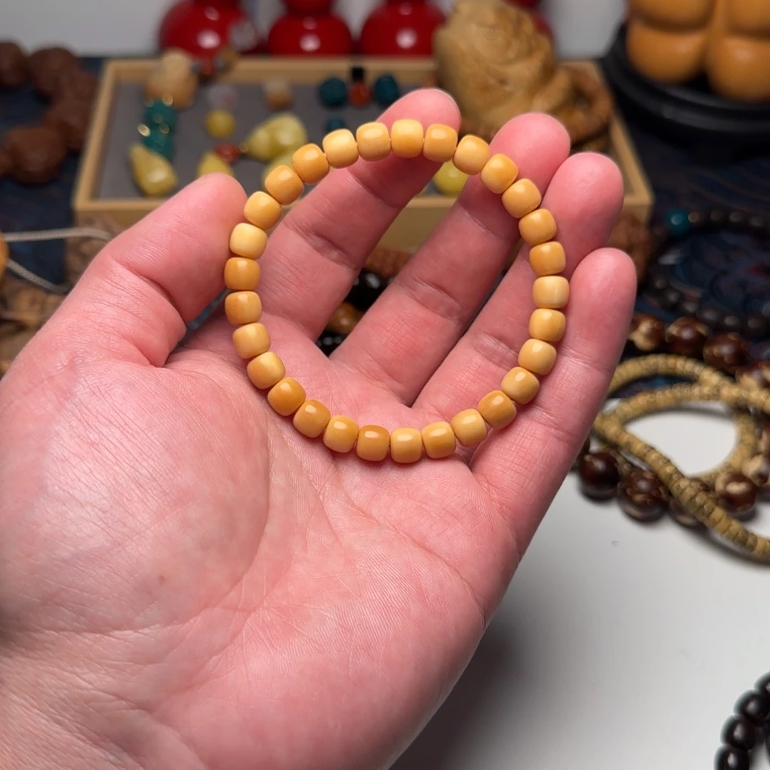 【闪购商品】椰蒂吊坠自然风化8