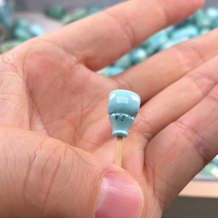 绿松石颈饰未镶嵌这*云