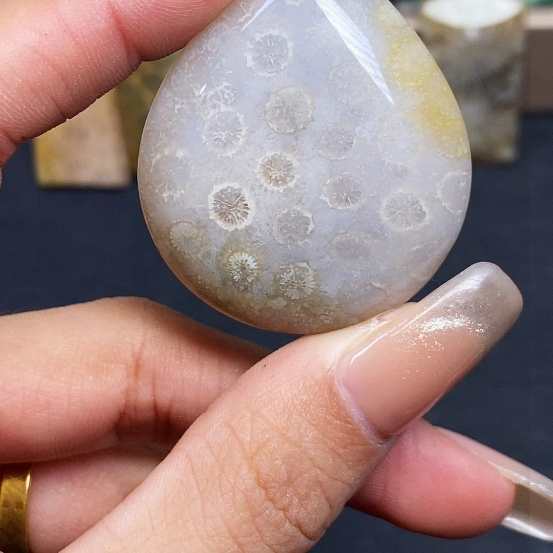 硅化玉颈饰合金一*贰