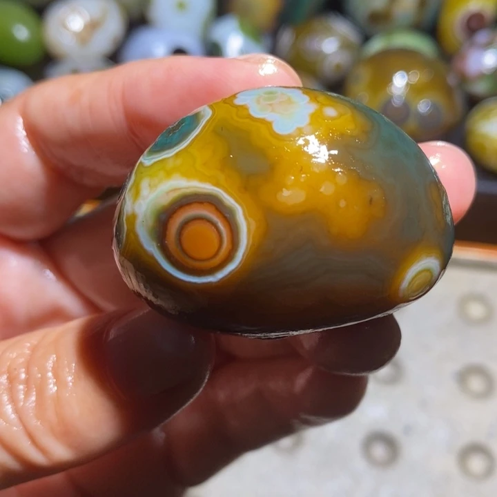 未镶嵌玛瑙/玉髓珠宝半成品124