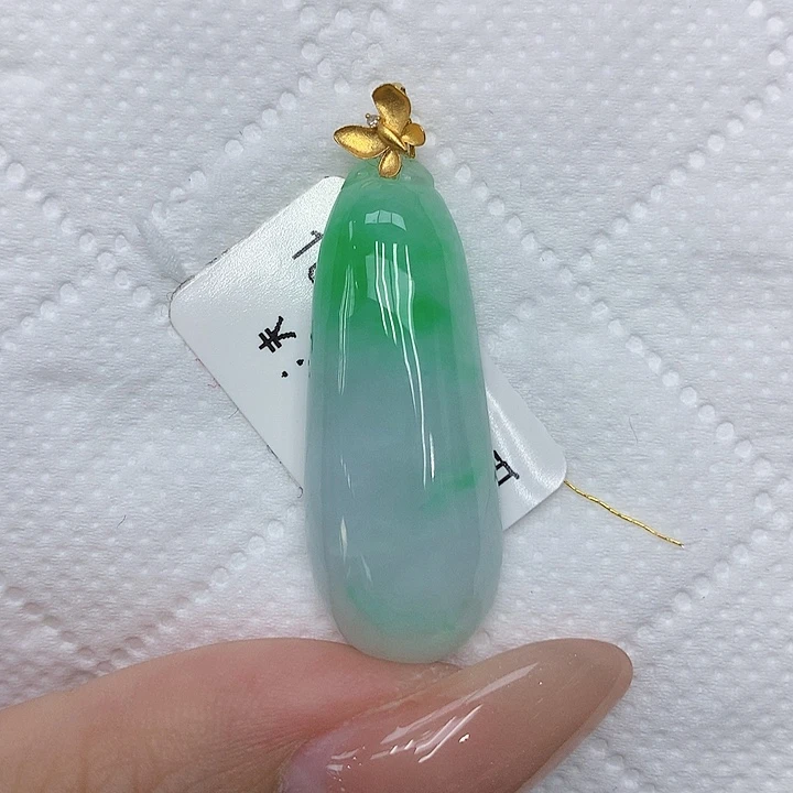 颈饰18K金镶嵌翡翠