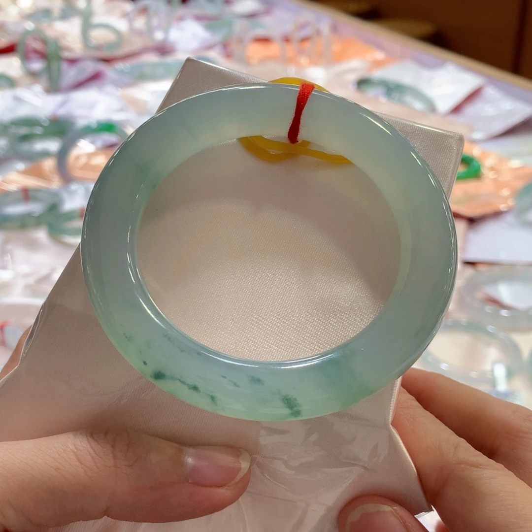 未镶嵌手镯翡翠翡翠手镯