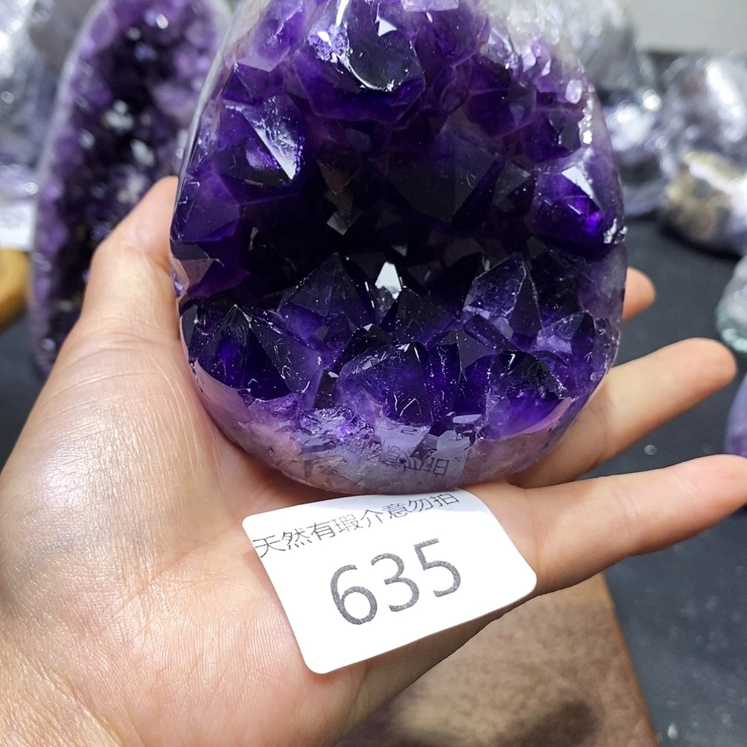 子***庭未镶嵌紫晶大型摆件（非配饰）