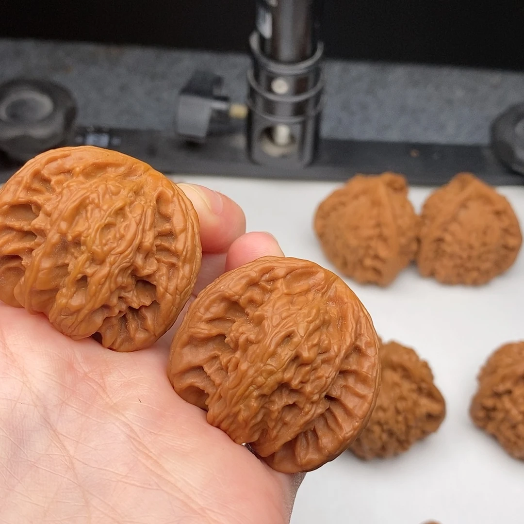 李*利白狮子11111111