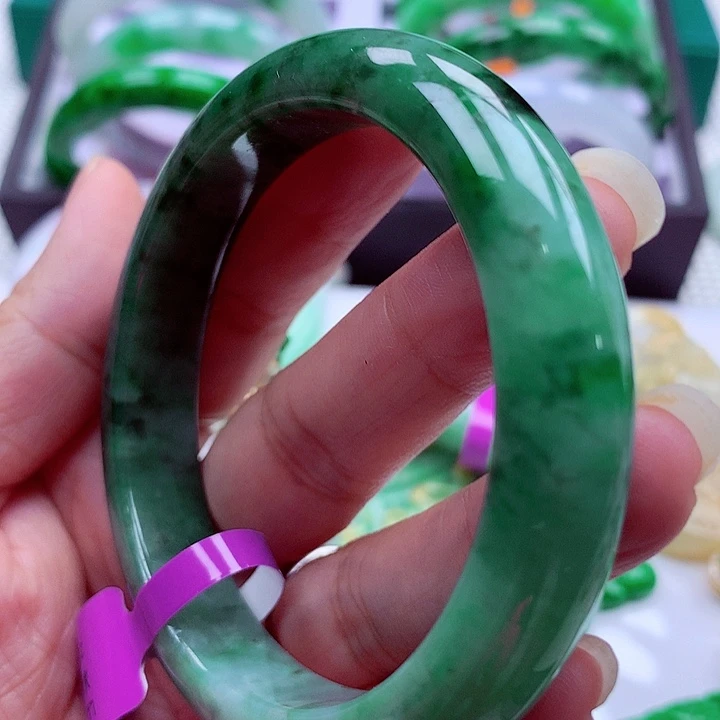 翡翠未镶嵌手镯翡翠