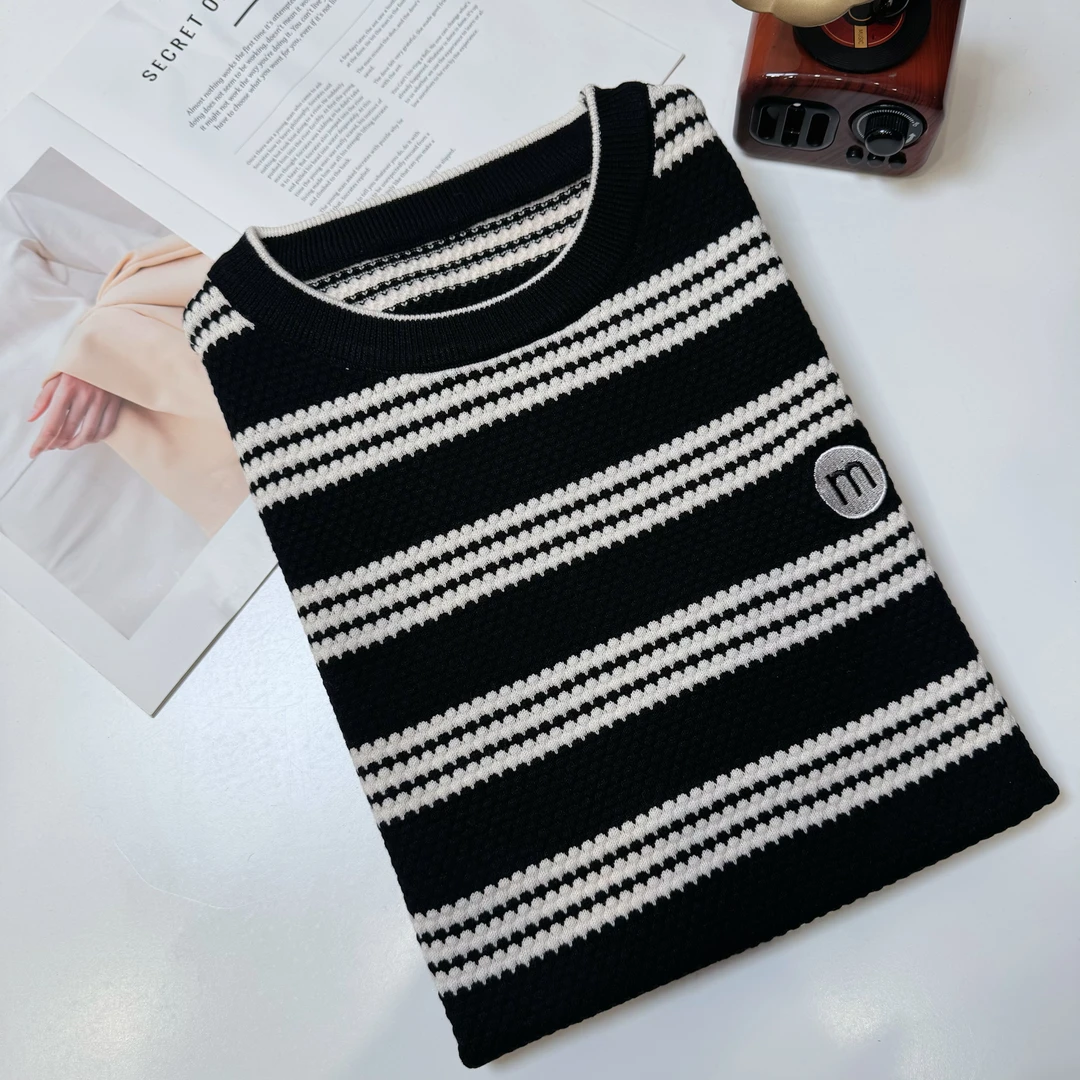 D042短袖上衣针织毛衣上衣女