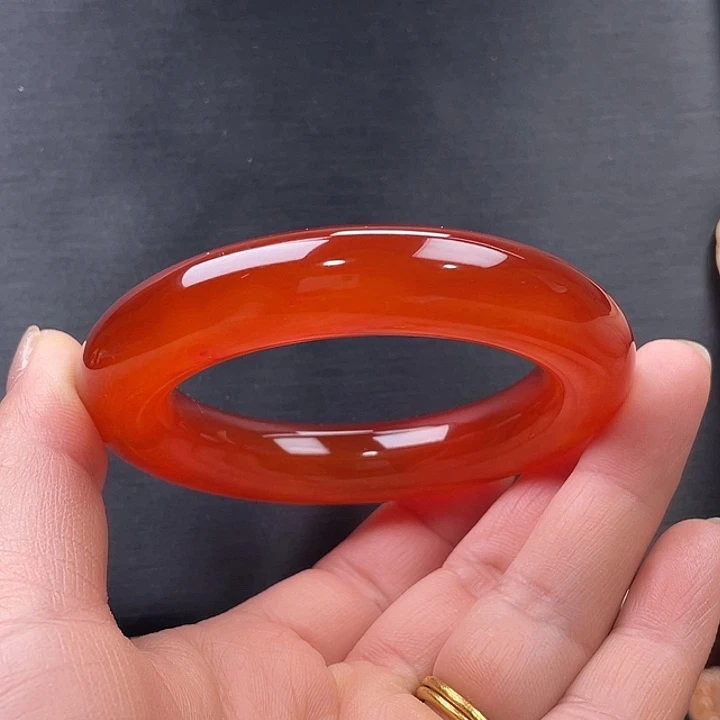 玛瑙/玉髓未镶嵌手镯包容晶体54