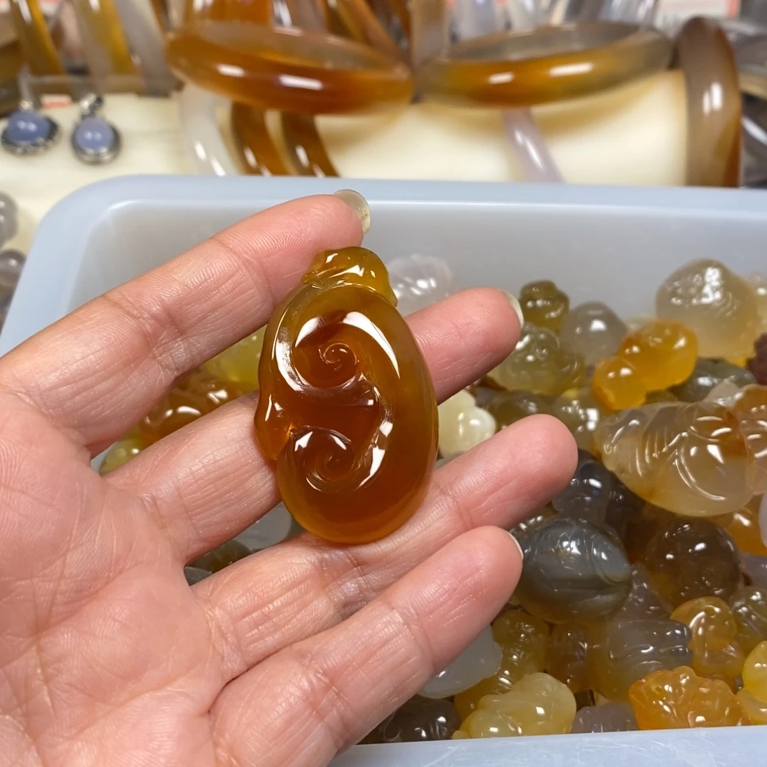 ****丶玛瑙/玉髓未镶嵌玛瑙吊坠