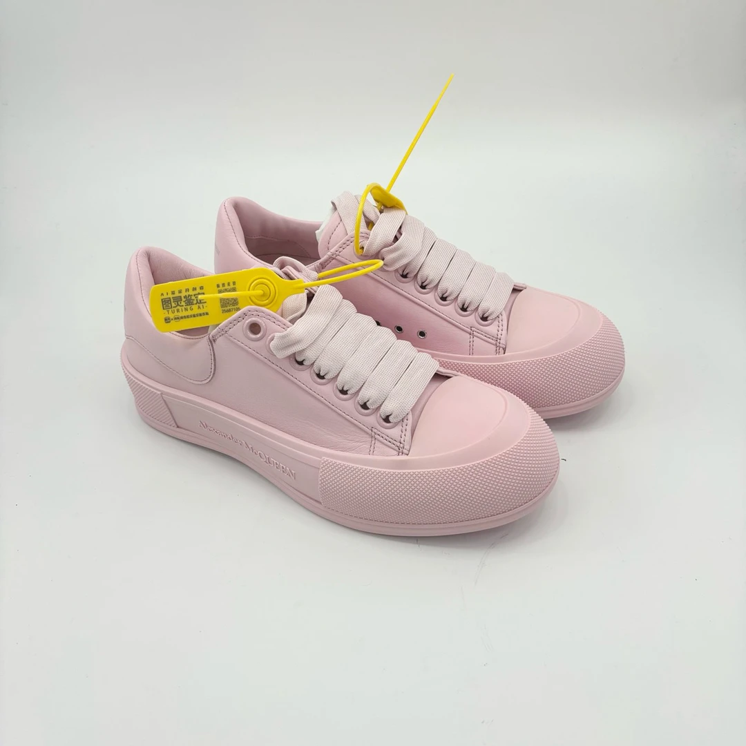 全新未使用 Alexander McQueen/亚历山大·麦昆 37码平底鞋0358